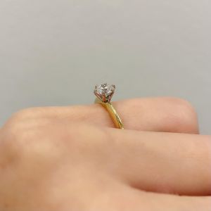 Кольцо с бриллиантом 0.42 кт из желтого золота 750 пробы - Фото 2