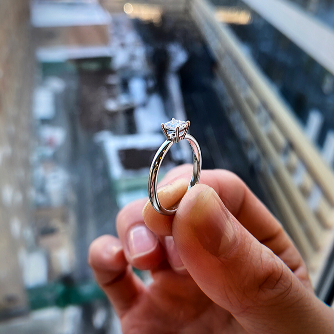 Кольцо с бриллиантом Принцесса 0.3 карата - Фото 3