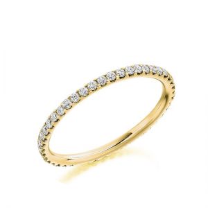Тонкое кольцо дорожка с бриллиантами из золота