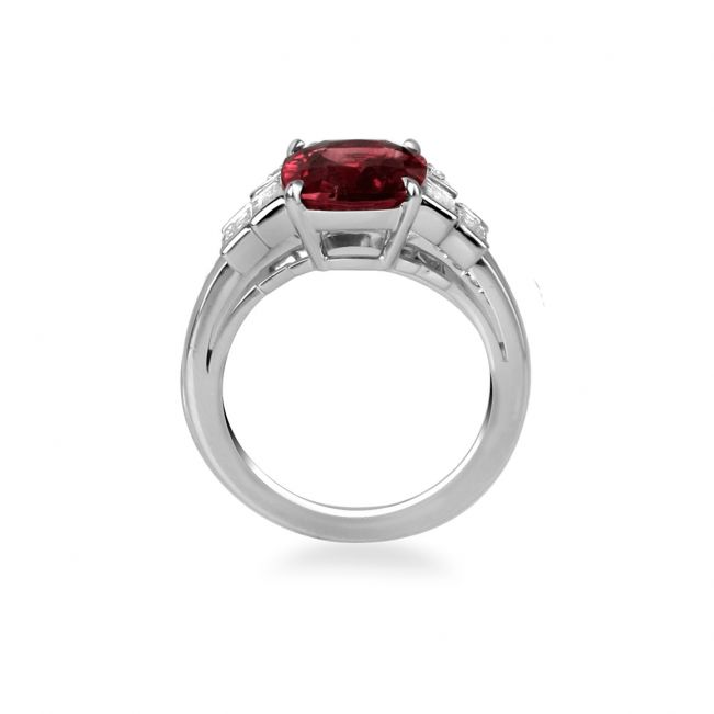 Кольцо с центральным рубином и белыми бриллиантами - Фото 1