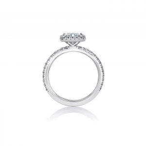 Классическое кольцо с бриллиантом Принцесса в обсыпке - Фото 1