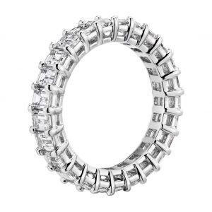 Кольцо с бриллиантами 3 карата изумрудной огранки по кругу - Фото 1