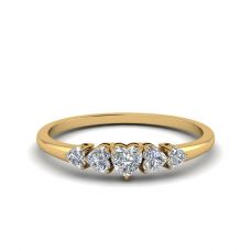 Кольцо с 5 бриллиантами сердечками из золота