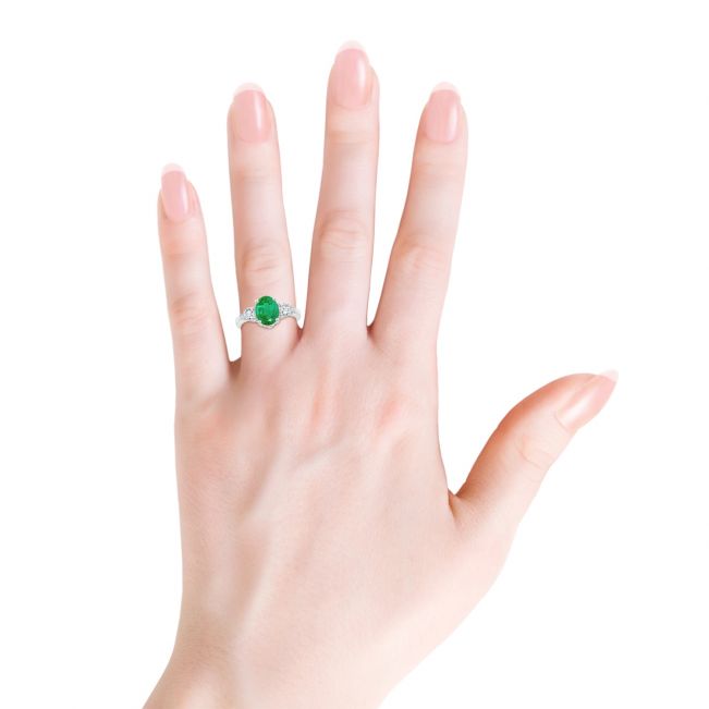 Кольцо с овальным изумрудом и бриллиантами груша по бокам - Фото 2