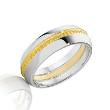 Широкое кольцо с дорожкой из желтых бриллиантов