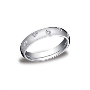 Обручальное кольцо с хаотичной россыпью бриллиантов - Фото 1