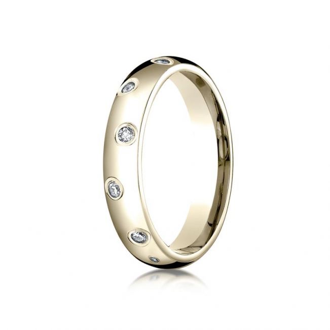 Обручальное кольцо с белыми бриллиантами - Фото 1