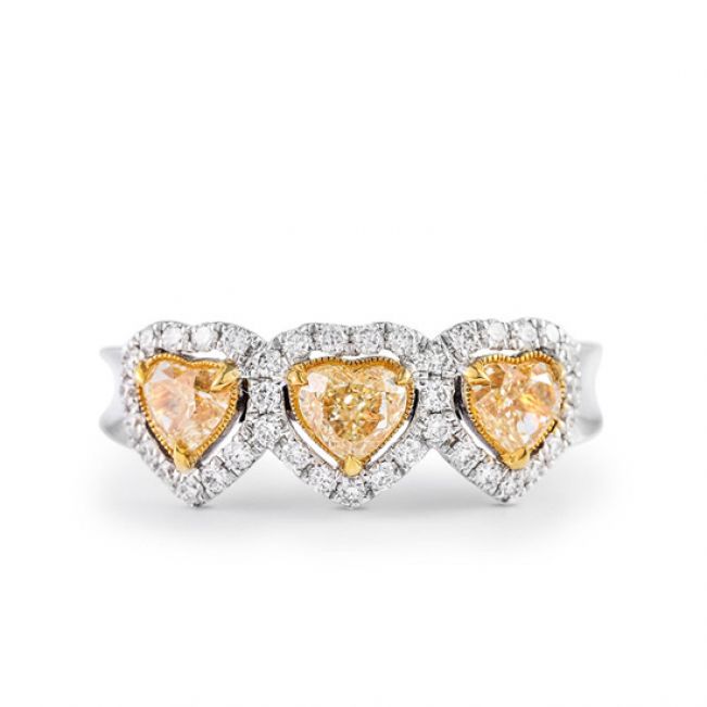 Кольцо с 3 желтыми бриллиантами Сердечки