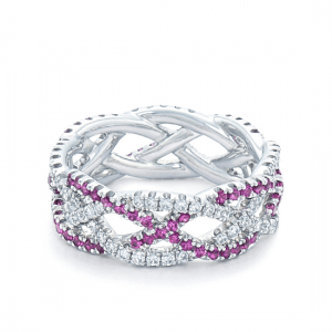 Плетеное кольцо с бриллиантами и розовыми сапфирами