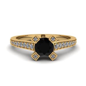 Элегантное кольцо с круглым черным бриллиантом