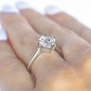 Кольцо с перевернутым бриллиантом формы Кушон - Фото 4