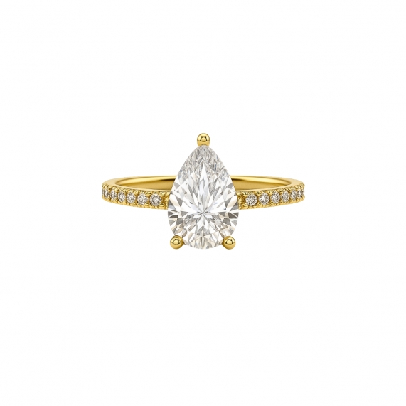 Кольцо с бриллиантом Груша