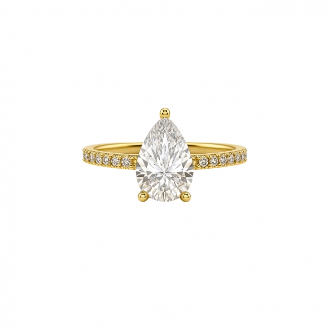 Кольцо с бриллиантом Груша