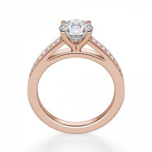 Кольцо из розового золота с бриллиантом и дорожкой - Фото 1