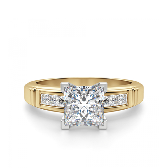 Кольцо с бриллиантом Принцесса и боковыми