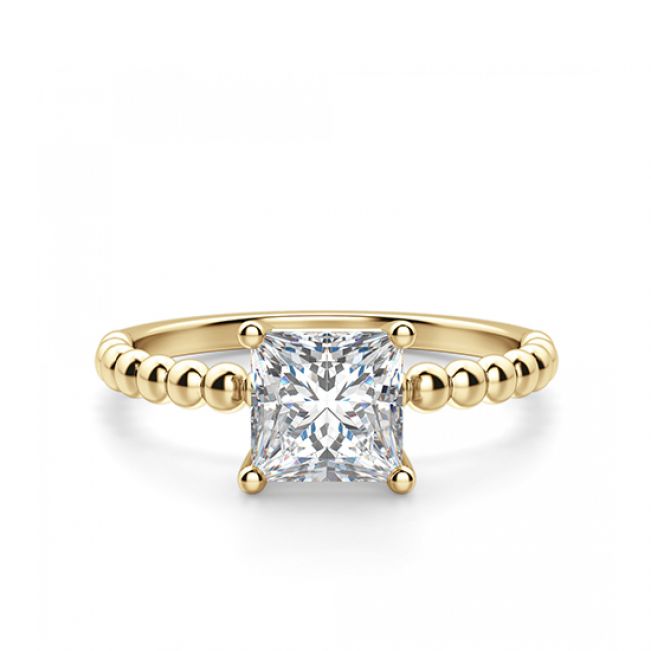 Золотое кольцо из шариков с бриллиантом Принцесса