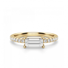 Горизонтальное кольцо с бриллиантом эмеральд