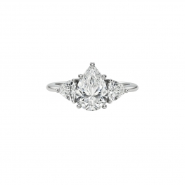 Кольцо трилогия с бриллиантом Груша