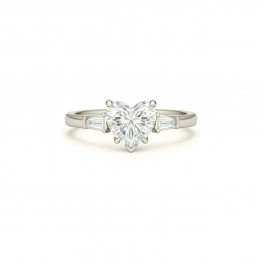 Кольцо с бриллиантом Сердце