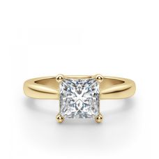 Кольцо с бриллиантом принцесса из желтого золота