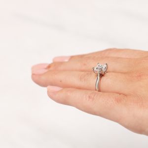 Кольцо с бриллиантом принцесса в розовом золоте - Фото 5