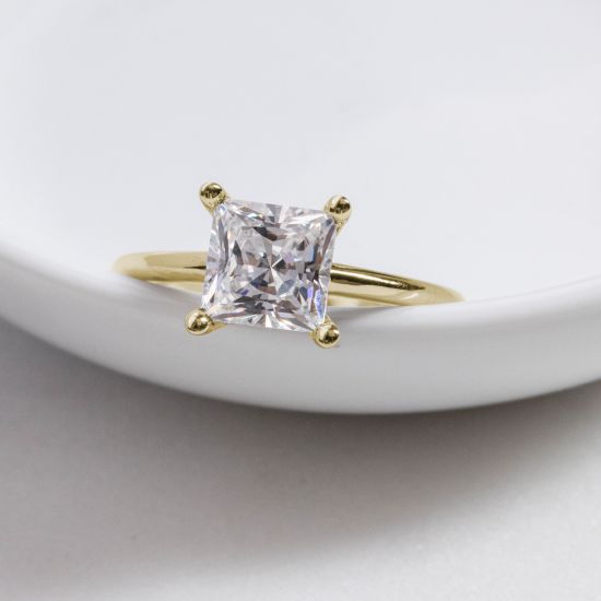 Кольцо золотое с бриллиантом Принцессой,  Больше Изображение 5