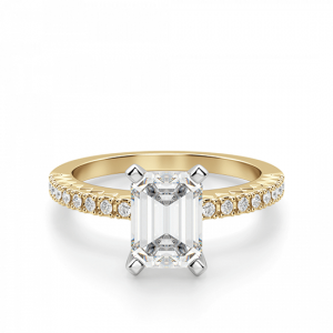 Кольцо из золота c бриллиантом эмеральд