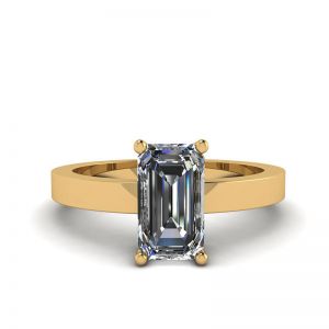 Кольцо из золота с прямоугольным бриллиантом Эмеральд