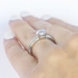Кольцо двойное из розового золота с круглым бриллиантом - Фото 2