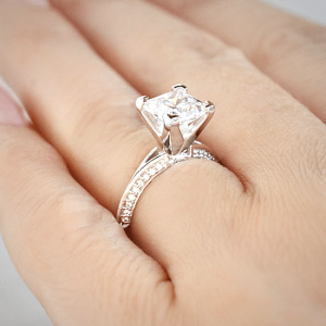 Помолвочное кольцо с бриллиантом Принцесса - Фото 4