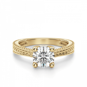 Кольцо претеное с бриллиантом из золота