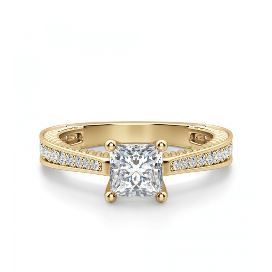 Кольцо с бриллиантом принцесса с боковыми бриллиантами, Больше Изображение 1