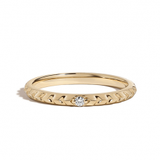 Стильное обручальное кольцо с бриллиантом