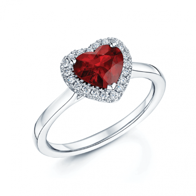 Кольцо с рубином сердце в бриллиантовом паве