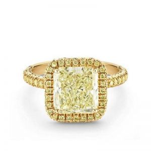Кольцо с желтым бриллиантом 