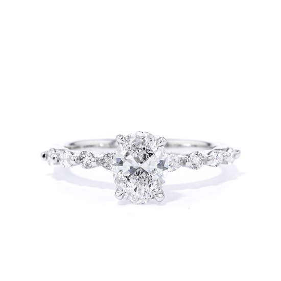 Овальное помолвочное кольцо с бриллиантами по бокам,  Больше Изображение 2