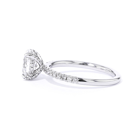 Овальное помолвочное кольцо с паве по бокам,  Больше Изображение 3