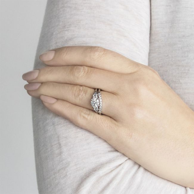 Изогнутое кольцо с 9 бриллиантами - Фото 3