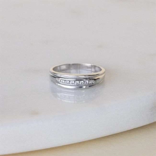 Обручальное кольцо с 7 бриллиантами - Фото 5
