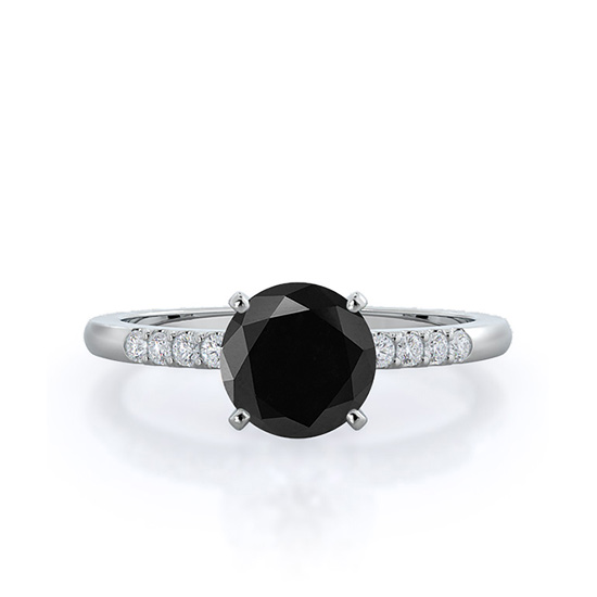 Кольцо с черным бриллиантом и паве по бокам