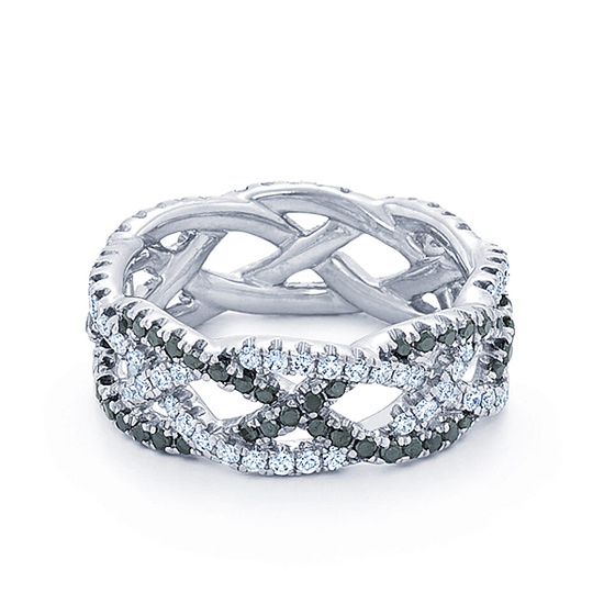 Плетеное кольцо с черными и белыми бриллиантами
