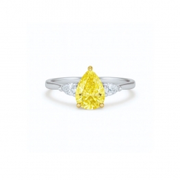 Кольцо трилогия с желтым бриллиантом Груша