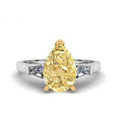 Кольцо с желтым бриллиантом Груша и багетами