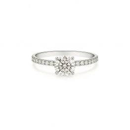 Кольцо с круглым бриллиантом и паве
