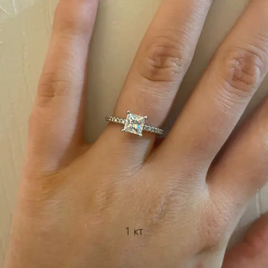 Стиль # 3583 - Кольцо с квадратным бриллиантом Принцесса — купить в Ювелирном магазине PIERRE